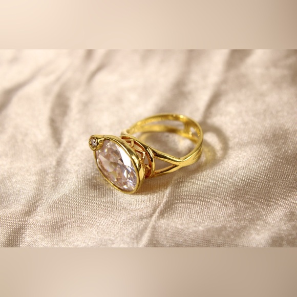 Rhinestone Ring - Size 7 - Picture 2 of 4